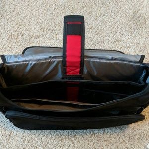 SwissGear Bags - Swiss army victorinox shoulder laptop bag SwissGear Bags - Swiss army victorinox shoulder laptop bag